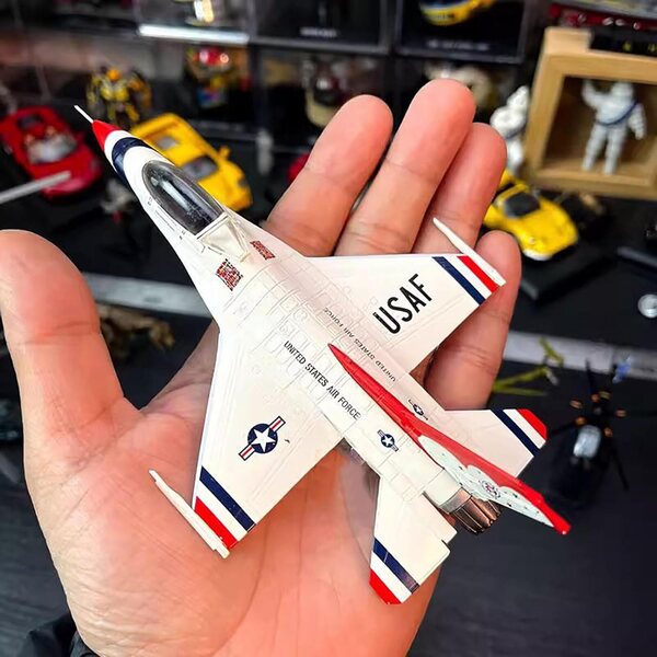 F-16 Fighting Falcon Thunderbirds 1:100 Flugzeugmodell aus Druckgusslegierung ZEZEFUFU