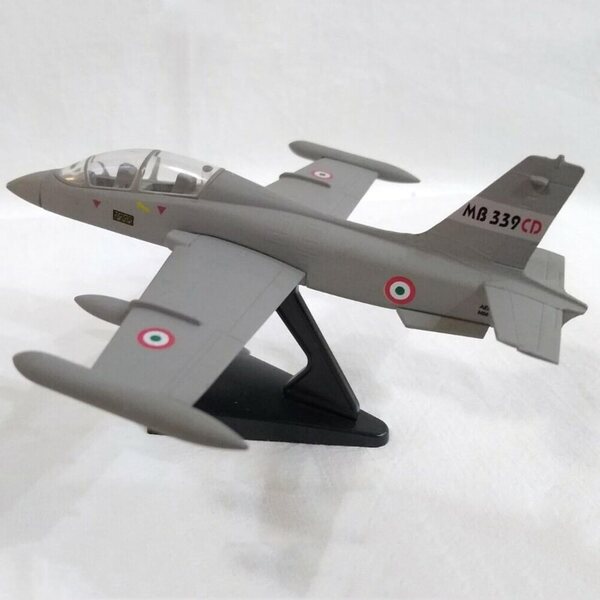 Italien MB339 Fighter 1:94 Legierungsflugzeugmodell | Sammlung und Dekoration