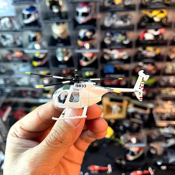 US Army MH-6 Little Bird 1:100 Legierungshubschraubermodell, perfekt für Sammler