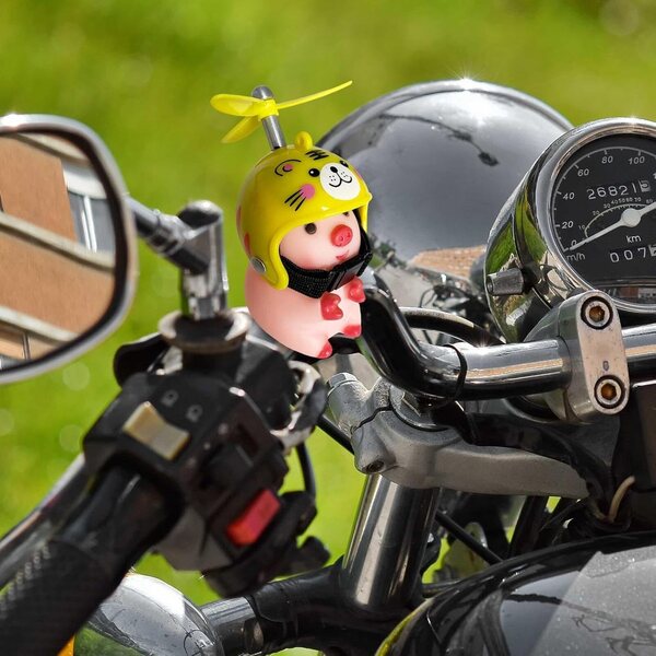 Motorrad-Lenkerspielzeug mit Tieren und Helmen, helle und sichere Dekoration