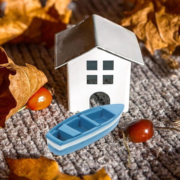 Set 10 Mini Yacht in Resina Blu per Microlandscape e Decorazioni Marine Realistiche
