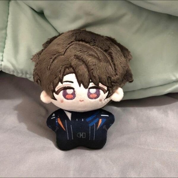 Peluche Calebs LoveDeepspaces Anime 12 cm - Douce et parfaite pour le cosplay et les cadeaux