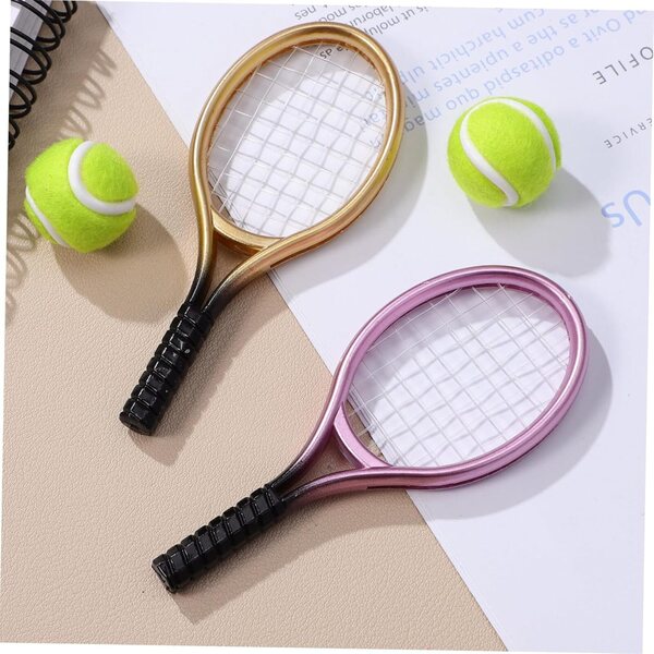Toyvian Set 2 Mini Racchette Tennis e Palline Decorative per Casa delle Bambole