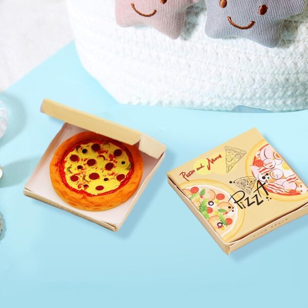 Miniatur-Pizza-Set 1:12 – 2 Teile aus Kunstharz für Puppenhäuser und Dekorationen