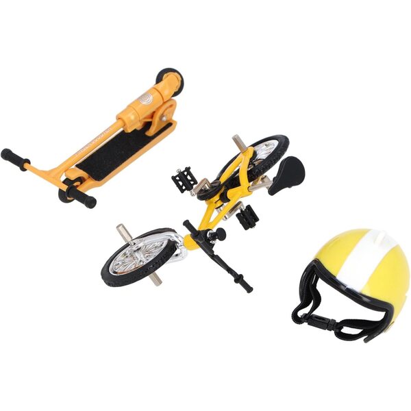 Miniatur-Roller- und Fahrradset mit Kunststoffhelm für das Puppenhaus