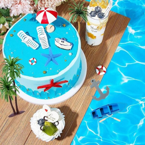 Miniatur-Hawaii-Kuchendekoration mit Stuhl, Regenschirm und Palme für Partys und Hochzeiten