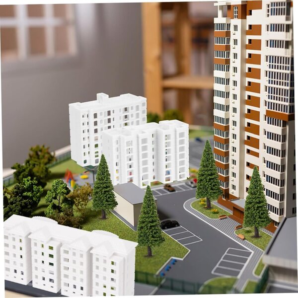 Set 4 Mini Edifici in Plastica per Micropaesaggi e Modelli Architettonici