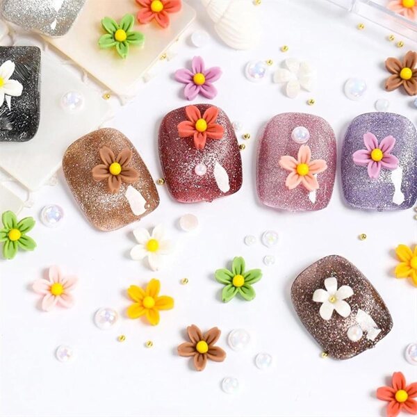 50 Mini fiori in resina colorati 3D per decorazioni fai da te e nail art 7x7 mm