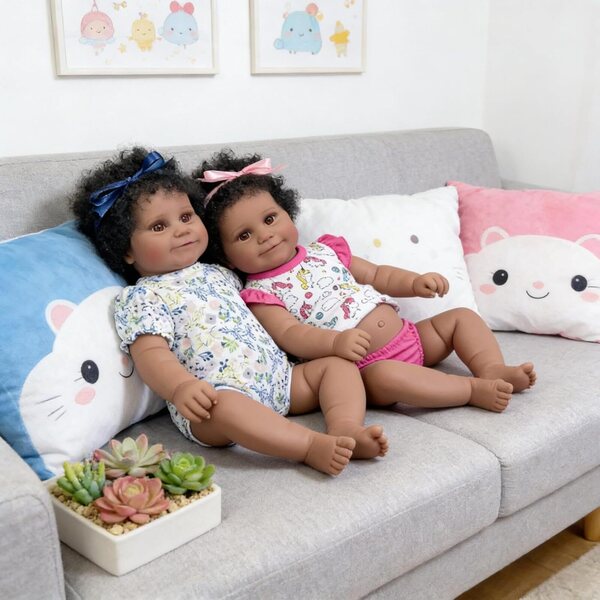 50 cm große schwarze Silikon-Rebornpuppen für Kinder – realistisch und komplett mit Zubehör