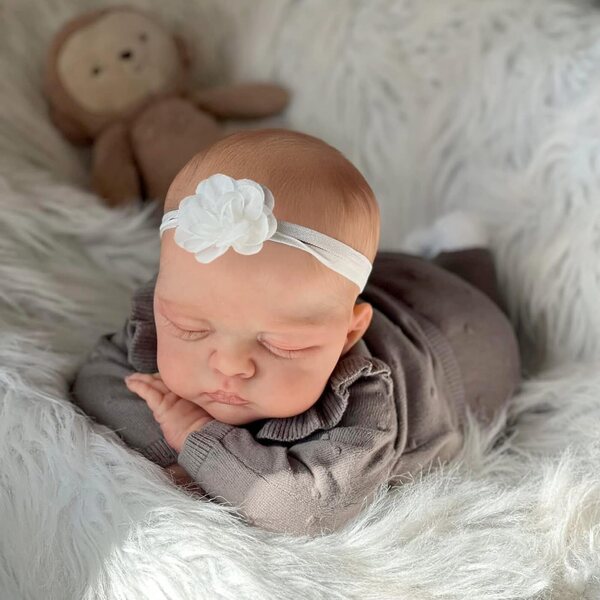 45,7 cm große realistische Reborn-Puppe aus weichem Stoff mit komplettem Zubehör