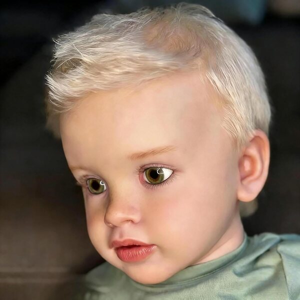 Reborn Pippa Boy Puppe 66 cm mit kurzen blonden Haaren und weichem Stoffkörper
