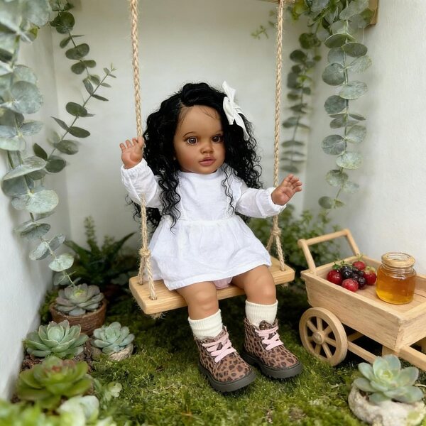 Schwarze wiedergeborene Puppe, 66 cm, Pippa, realistisches afrikanisches Baby, weicher Körper und Vinyl