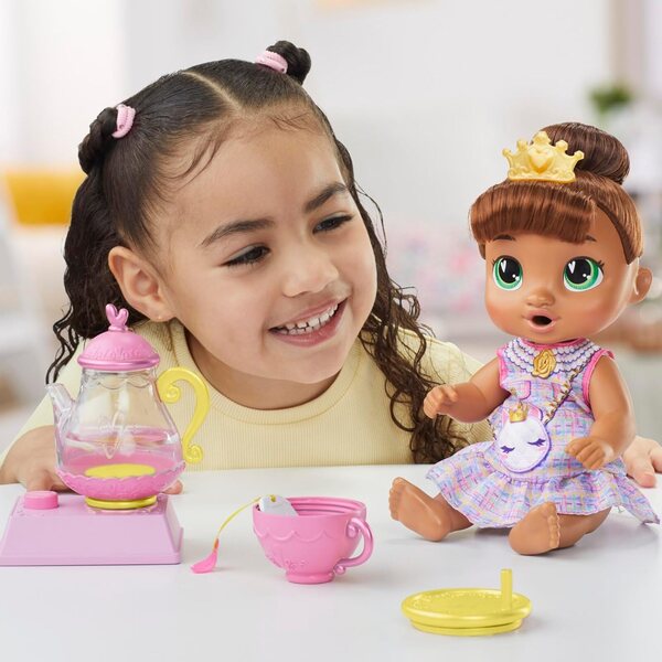 Baby Alive Sophia Sparkle Tea Party Puppe mit Zubehör und Windel 28 cm