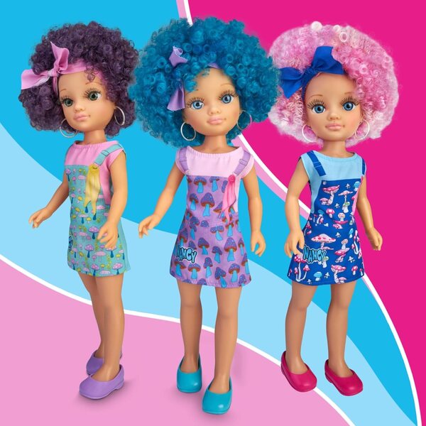 Nancy Curly Power Doll 43 cm mit lockigem Haar und 3 super verschiedenen Styles