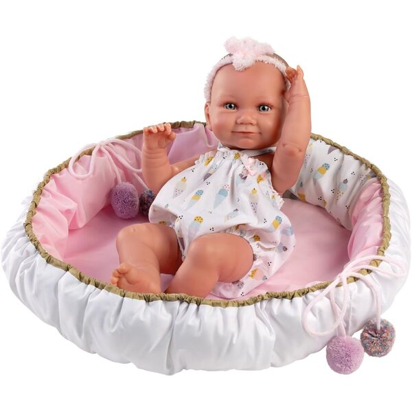 Bambola Nica Llorens 40 cm con vestito e morbido nido peluche, occhi azzurri