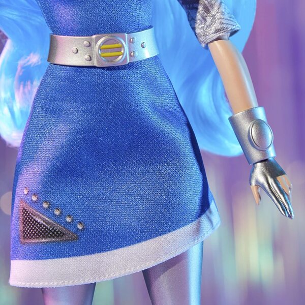 Bambola Disney Princess Addison Zombies 3, 30,5 cm con vestito blu, accessori e 11 articolazioni