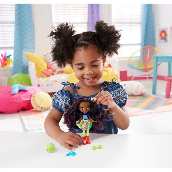 Mattel Bambola Sunny Day con Accessori Pop-In Style Rox per Bambini Creativi