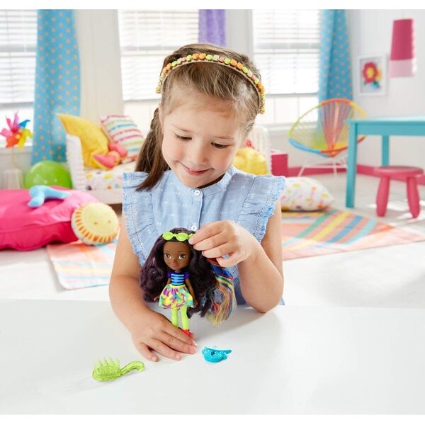 Mattel Bambola Sunny Day con Accessori Pop-In Style Rox per Bambini Creativi