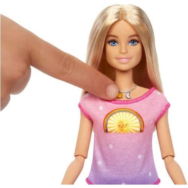 Barbie Self-Care Rise & Relax Puppe mit heller Haut für Momente des Wohlbefindens