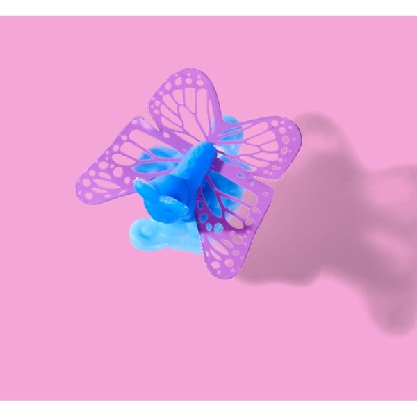 Steffi Love Butterfly: bambola elegante con abito farfalla e accessori alla moda