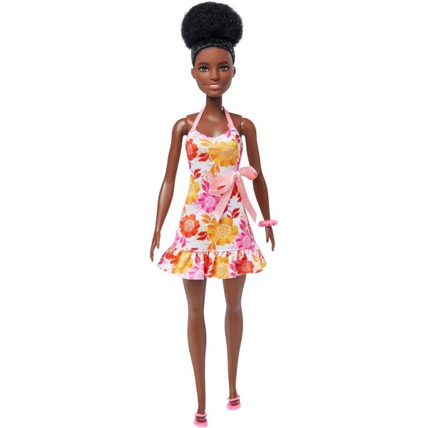 Barbie liebt den Ozean: Sommerpuppe mit schwarzen Locken und umweltfreundlichen Accessoires