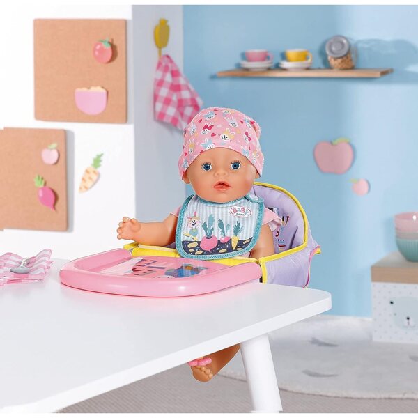 BABY born Set mit 2 Lätzchen 43 cm für Kinder ab 3 Jahren – einfach zu tragen, 2 Modelle