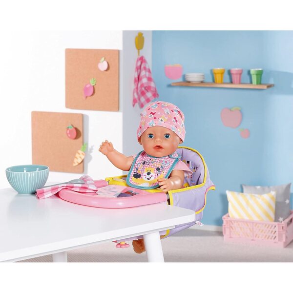 BABY born Set mit 2 Lätzchen 43 cm für Kinder ab 3 Jahren – einfach zu tragen, 2 Modelle