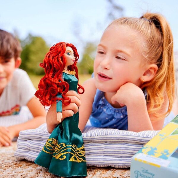 Disney Merida klassische Puppe 28 cm – Deluxe-Kostüm und gegliederter Körper