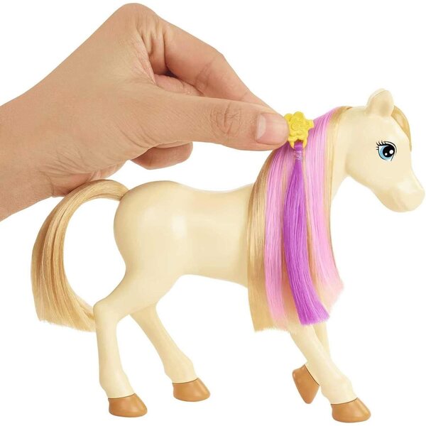 Barbie Ranch Spielset mit Puppe, 2 Pferden und über 20 Zubehörteilen für Kinder ab 3 Jahren