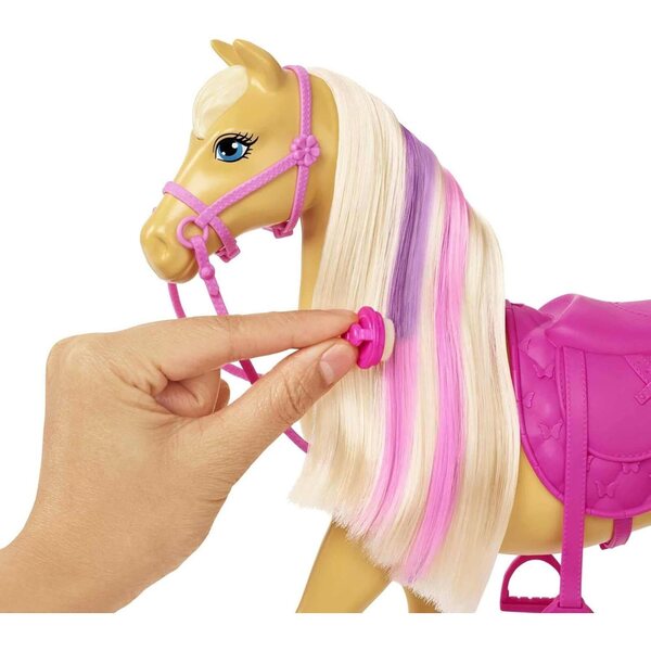 Barbie Ranch Spielset mit Puppe, 2 Pferden und über 20 Zubehörteilen für Kinder ab 3 Jahren