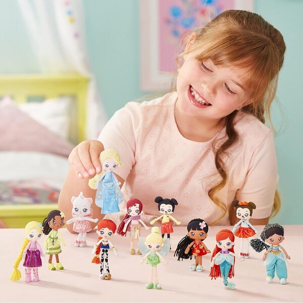 Disney Sweet Seams bambola di straccio 15 cm con accessori e storia da gioco