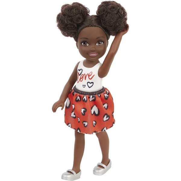Chelsea Barbie 6-Zoll-Puppe mit rotem Rock und Herz-Accessoires