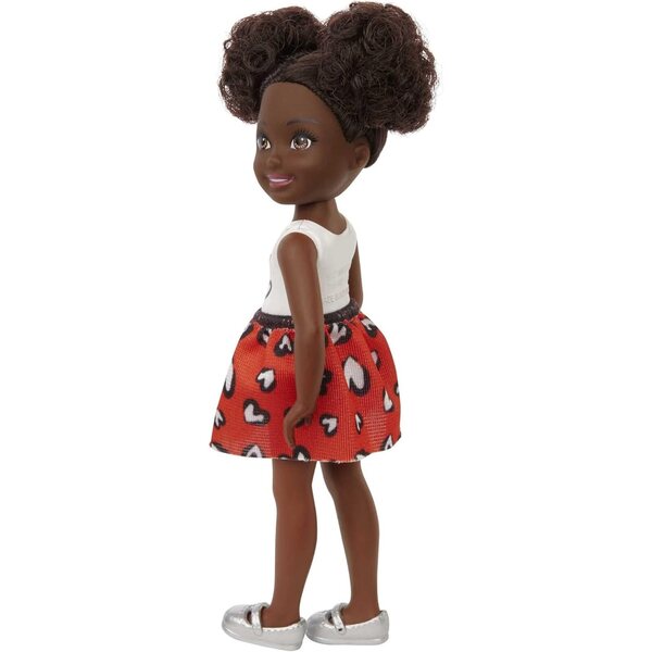 Bambola Chelsea Barbie 6 pollici con gonna rossa e accessori tema cuore