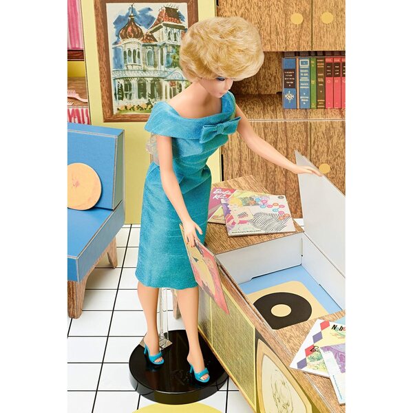 Barbie Dreamhouse 75° Anniversario Casa Classica con Bambola e Accessori Vintage