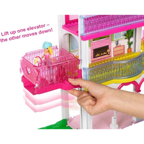 Barbie Cofanetto Centro Ippico con Pista Glitter e Cavallo Motorizzato