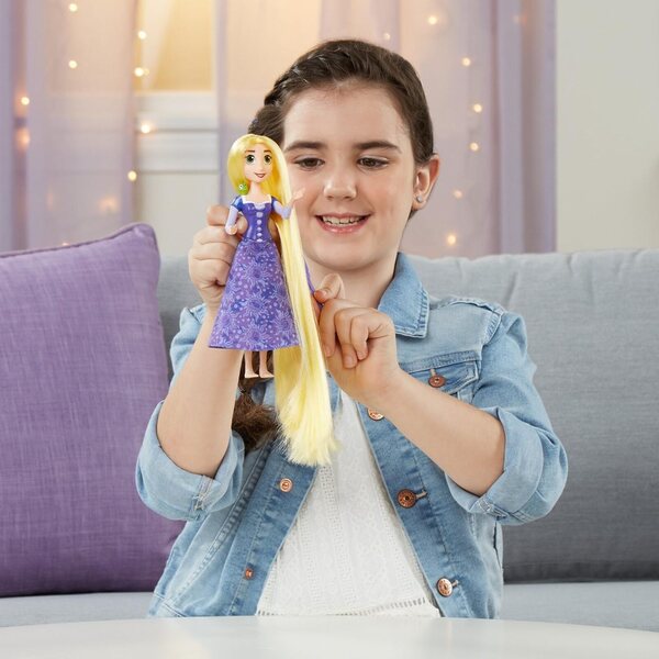 Disney Princess Rapunzel Bambola Cantante con Musica e Luce Pascal