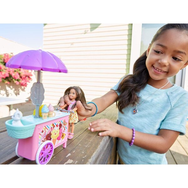 Barbie Chelsea mit Kätzchen und Eiswagen – farbenfrohes und interaktives Spielset