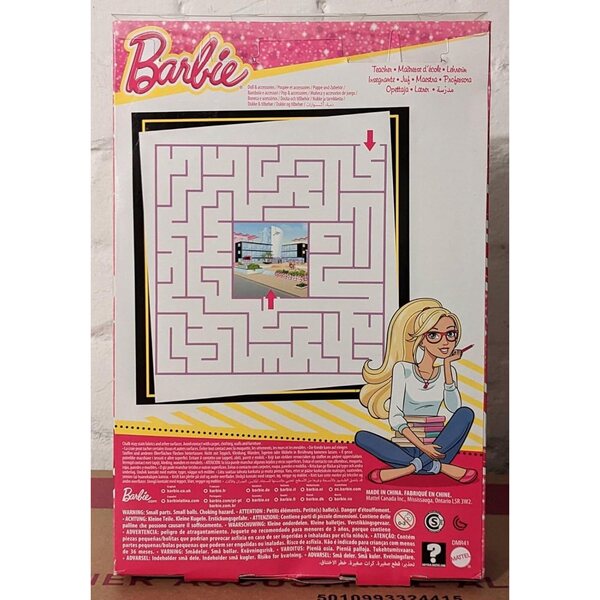 Barbie Career Teacher Puppe und Spielset mit Tafel, Schreibtisch und Lehrzubehör