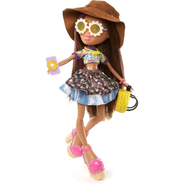 Bratz Yasmin Selfie Snaps Puppe mit 13 Accessoires und trendiger Kleidung für Kinder