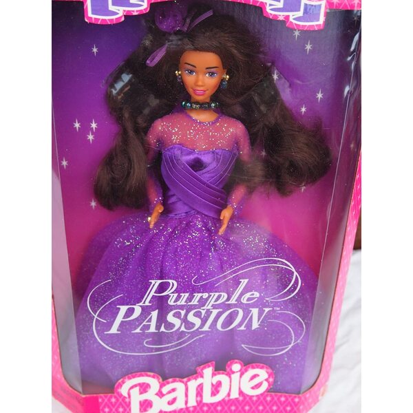 Barbie Purple Passion Special Edition mit lila Kleid und komplettem Zubehör