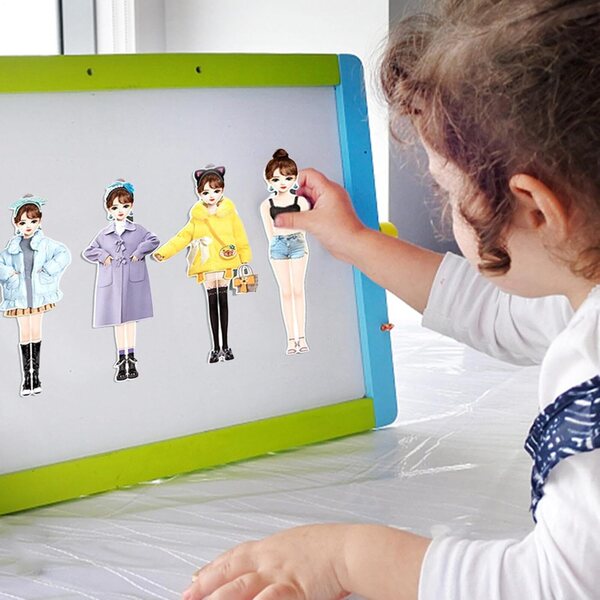 Magnetische Papierpuppen zum Verkleiden mit Prinzessinnenkleidern – Kreativspiel für Kinder