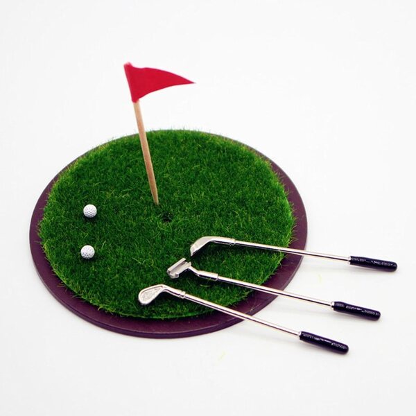 Set Minigolf per Case delle Bambole 1:6 e 1:12 - Accessori Miniature in Legno e Lega