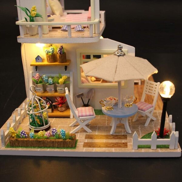 Casa delle Bambole in Legno Fai-da-te con Luci LED - Kit Realistico per Bambini