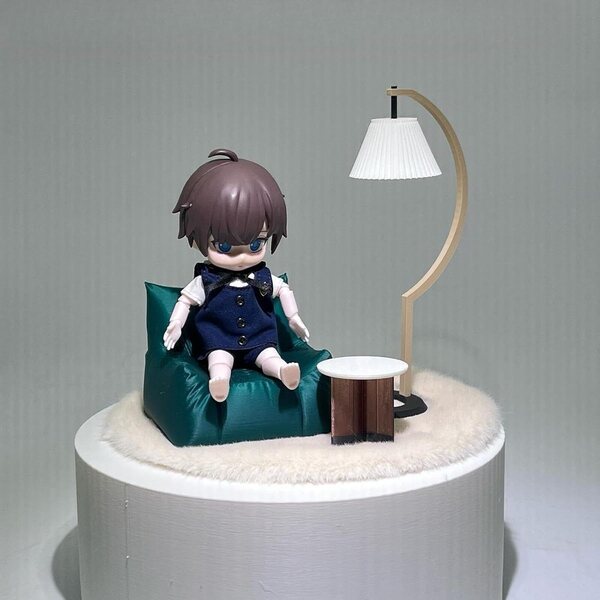 1/12 Miniatur-Möbelset für Puppenhaus mit Sofa, Lampe und Couchtisch