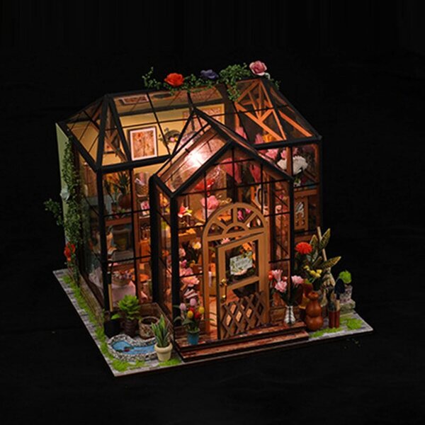 Kit Casa delle Bambole Tiny Garden Cottage in Legno con Illuminazione e Mini Arredi