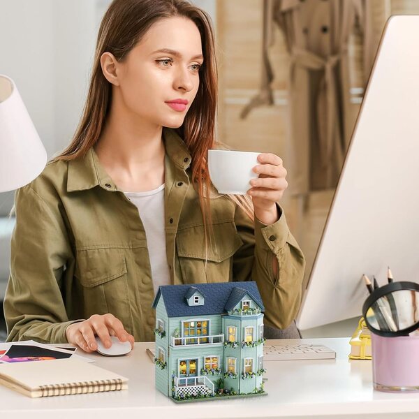 Kit fai da te casa delle bambole in legno con mobili miniatura e luci LED