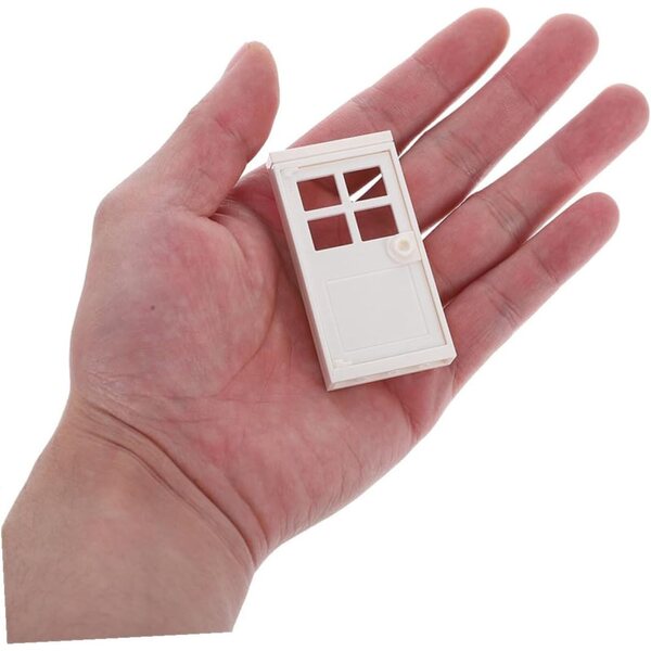 Set mit 6 Kunststoffzubehörteilen für Puppenhäuser: 4 Fenster + 2 beige Miniaturtüren