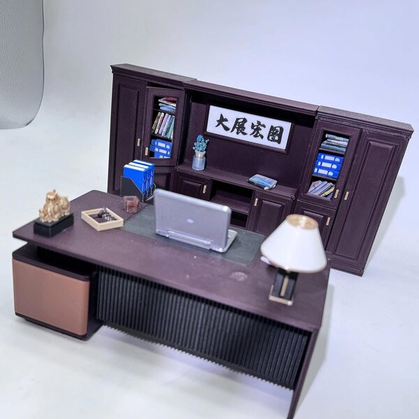 Miniatur-Büromöbel-Set 1:12 Fiocias – Robust und komplett für Puppenhäuser
