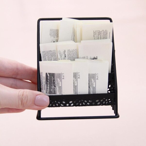 Amagogo Espositore Portariviste Miniatura 1:12 in Ferro e Carta, Nero Realistico