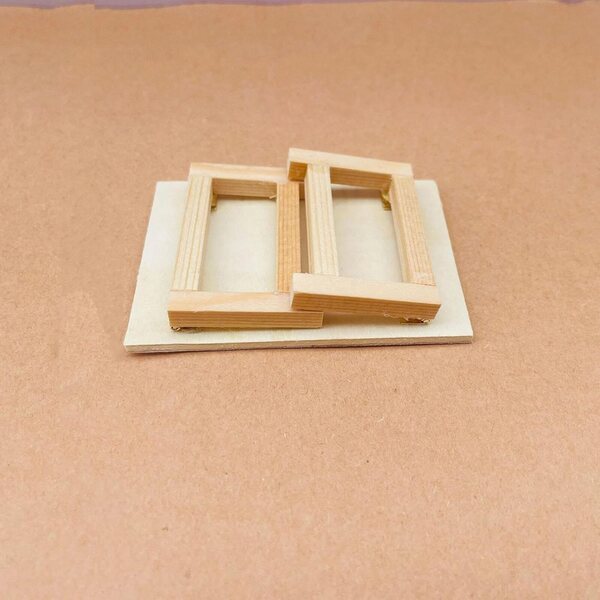 Mini Tavolo in Legno per Casa delle Bambole - Mobili Decorativi Fatti a Mano